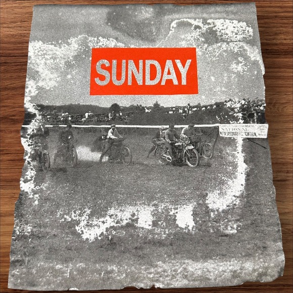 Altru Graphic Tee Sunday Photo Print Short‎ Sleeve T-Shirt Men's L - Picture 2 of 6